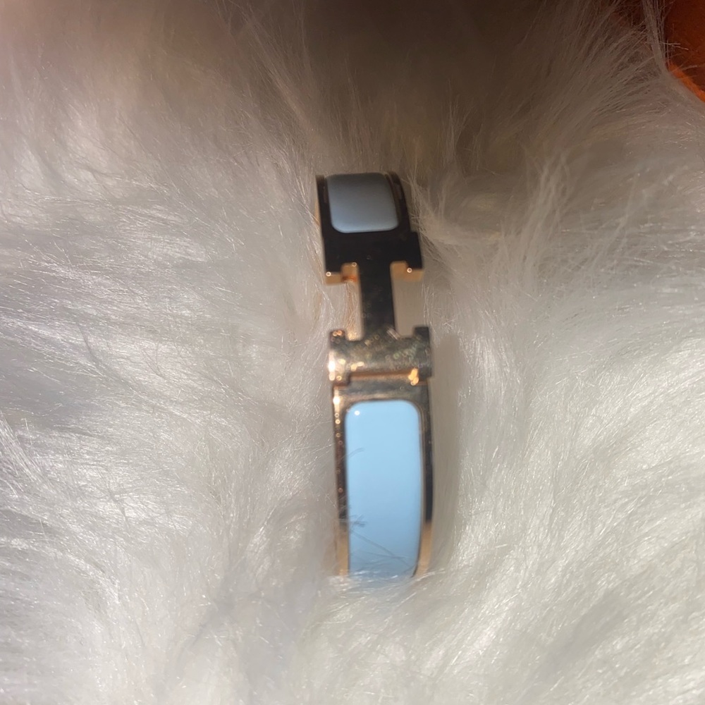 Hermes Clic H Bracelet - Picture 11 of 17